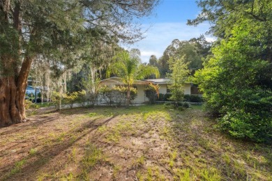 Charming Home with Spacious Yard in a Perfect Location
Welcome on Plantation Inn and Golf Resort  in Florida - for sale on GolfHomes.com, golf home, golf lot