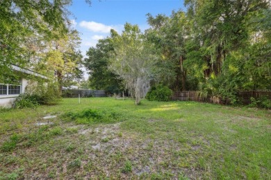 Charming Home with Spacious Yard in a Perfect Location
Welcome on Plantation Inn and Golf Resort  in Florida - for sale on GolfHomes.com, golf home, golf lot