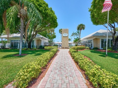 *Impact Windows**Bright & Airy**55 Plus Community*--Welcome to on Leisureville Community Association in Florida - for sale on GolfHomes.com, golf home, golf lot
