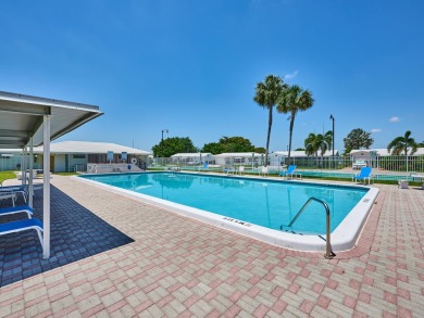 *Impact Windows**Bright & Airy**55 Plus Community*--Welcome to on Leisureville Community Association in Florida - for sale on GolfHomes.com, golf home, golf lot