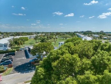 *Impact Windows**Bright & Airy**55 Plus Community*--Welcome to on Leisureville Community Association in Florida - for sale on GolfHomes.com, golf home, golf lot