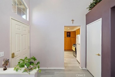 CYPRESS POINT CONDO - 2 BR + 2 BA SINGLE-STORY HOME (998 SQ. FT) on Sun Lakes Country Club in California - for sale on GolfHomes.com, golf home, golf lot