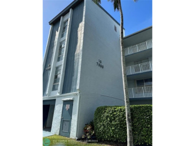 Located in the 55+ community of Palm Springs 2, this spacious 2 on Oriole Golf and Tennis Club in Florida - for sale on GolfHomes.com, golf home, golf lot