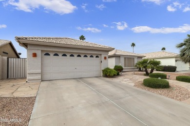 Updated 2BR, 2.5BA expanded Palacia model close to the clubhouse on Oakwood Golf Club  in Arizona - for sale on GolfHomes.com, golf home, golf lot