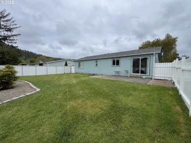 Experience the warmth of HOME in this welcoming 55+ community on Bucket List Resort Retreat in Oregon - for sale on GolfHomes.com, golf home, golf lot