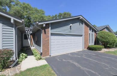Very rare find. Ranch style condo with 2 car garage and golf on Antioch Golf Club in Illinois - for sale on GolfHomes.com, golf home, golf lot