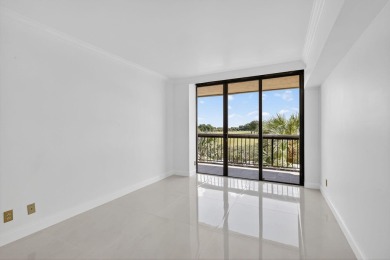 Exquisitely renovated 3BR/2BA condo over looking the new on The President Country Club in Florida - for sale on GolfHomes.com, golf home, golf lot