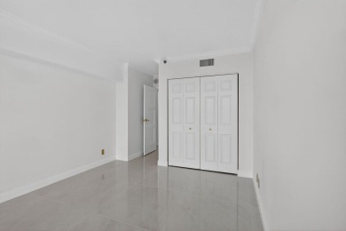 Exquisitely renovated 3BR/2BA condo over looking the new on The President Country Club in Florida - for sale on GolfHomes.com, golf home, golf lot