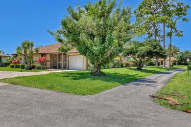 This 3 bedroom, 2 bathroom home has breath taking views of the on Eastpointe Country Club in Florida - for sale on GolfHomes.com, golf home, golf lot