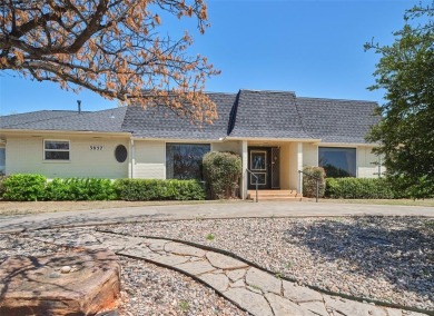 Rare opportunity in North Quail Creek and priced to sell!!! Make on Quail Creek Golf and Country Club in Oklahoma - for sale on GolfHomes.com, golf home, golf lot