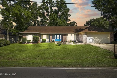 Move-in ready home in the highly sought-after Diamondhead golf on Diamondhead Country Club in Mississippi - for sale on GolfHomes.com, golf home, golf lot