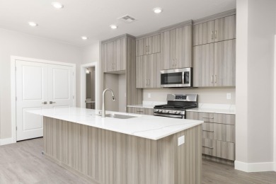 End-unit townhouse in Eagle Point located less than a mile from on Sky Mountain Golf Course in Utah - for sale on GolfHomes.com, golf home, golf lot