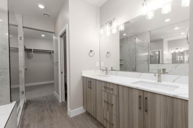 End-unit townhouse in Eagle Point located less than a mile from on Sky Mountain Golf Course in Utah - for sale on GolfHomes.com, golf home, golf lot