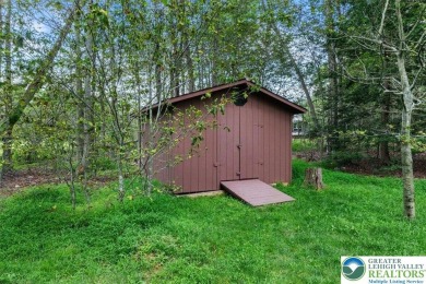 Charming Chalet in Pocono Farms Country Club. Welcome to this on Pocono Farms Country Club in Pennsylvania - for sale on GolfHomes.com, golf home, golf lot