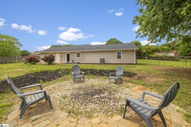 Welcome to this beautifully updated 3-bedroom, 2-bathroom home on River Falls Plantation in South Carolina - for sale on GolfHomes.com, golf home, golf lot