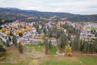 Custom large home located right on the 7th fairway of the on The Pinehurst Golf Course in Idaho - for sale on GolfHomes.com, golf home, golf lot