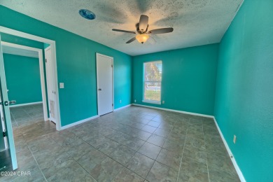 JUST REDUCED! Don't miss out on this incredible opportunity to on Signal Hill Golf Course, Inc. in Florida - for sale on GolfHomes.com, golf home, golf lot