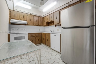 High-floor 2/2 (1,313 SF) with an extra large balcony that on Turnberry Isle Resort and Club in Florida - for sale on GolfHomes.com, golf home, golf lot