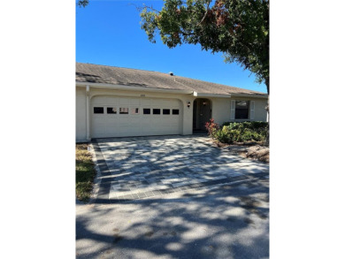 Massive Price reduction !!!This very nice 2 bedroom 2 Bath in on Falcon Watch Golf Club in Florida - for sale on GolfHomes.com, golf home, golf lot