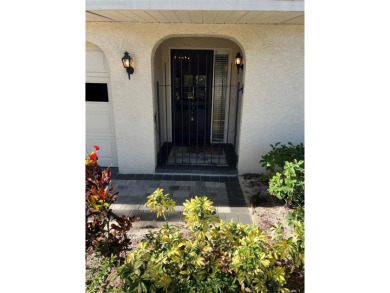 Massive Price reduction !!!This very nice 2 bedroom 2 Bath in on Falcon Watch Golf Club in Florida - for sale on GolfHomes.com, golf home, golf lot