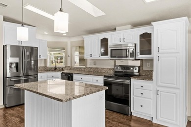 Don't miss this great offer. 2005 Model. New roof in 2021. New on Savanna Golf Club in Florida - for sale on GolfHomes.com, golf home, golf lot