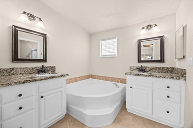 Don't miss this great offer. 2005 Model. New roof in 2021. New on Savanna Golf Club in Florida - for sale on GolfHomes.com, golf home, golf lot