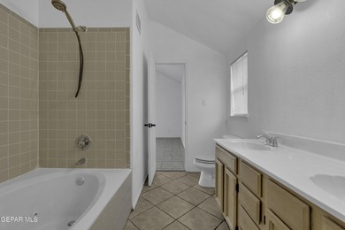 Well-maintained tri-level home on a spacious corner lot in on Emerald Springs Golf Course in Texas - for sale on GolfHomes.com, golf home, golf lot