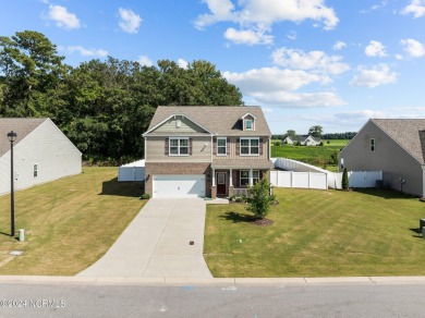 Nearly 3,000 square feet nestled next to Ayden Golf and Country on Ayden Golf and Country Club in North Carolina - for sale on GolfHomes.com, golf home, golf lot