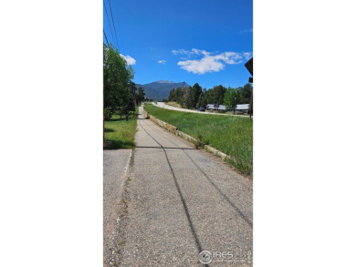 Charming cabin near Estes Park's 18 Hole Golf Course! Two on Estes Park Golf Course in Colorado - for sale on GolfHomes.com, golf home, golf lot