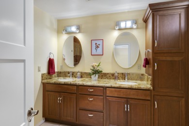 Turnkey Lakeside Condo at Sunrise CC! This 3 Bed, 2 Baths end on Sunrise Country Club in California - for sale on GolfHomes.com, golf home, golf lot