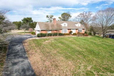 Back on market due to financing. 

Step inside this 4500+sq on The Country Club Inc. in Tennessee - for sale on GolfHomes.com, golf home, golf lot