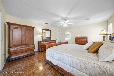 LAKEFRONT LIVING IN THE HEART OF SUNTREE! Nestled on a spacious on Baytree National Golf Links in Florida - for sale on GolfHomes.com, golf home, golf lot
