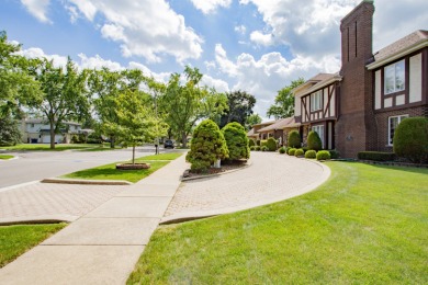 Meticulously crafted custom home, first time on the market on River Forest Country Club in Illinois - for sale on GolfHomes.com, golf home, golf lot