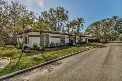 Completely and beautifully remodeled, this elegant and on The Renaisssance Vinoy Golf Club in Florida - for sale on GolfHomes.com, golf home, golf lot