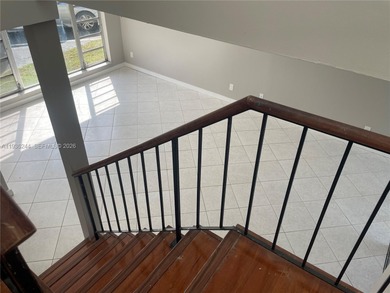 BEAUTIFUL, VERY SPACIOUS 3 BD 2.5 BATH TOWNHOME. FRESHLY PAINTED on Colony West Country Club in Florida - for sale on GolfHomes.com, golf home, golf lot