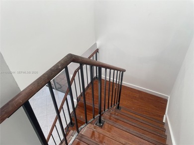 BEAUTIFUL, VERY SPACIOUS 3 BD 2.5 BATH TOWNHOME. FRESHLY PAINTED on Colony West Country Club in Florida - for sale on GolfHomes.com, golf home, golf lot