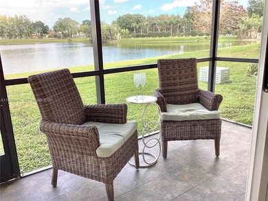 Golfer's Delight!

Awesome views, first floor convenience on Hollybrook Golf and Tennis Club  in Florida - for sale on GolfHomes.com, golf home, golf lot