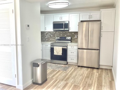 Golfer's Delight!

Awesome views, first floor convenience on Hollybrook Golf and Tennis Club  in Florida - for sale on GolfHomes.com, golf home, golf lot