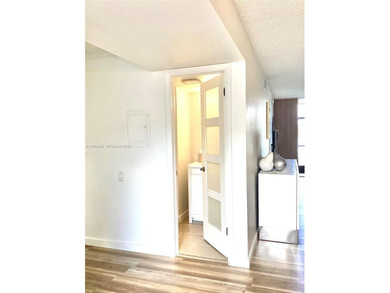 Golfer's Delight!

Awesome views, first floor convenience on Hollybrook Golf and Tennis Club  in Florida - for sale on GolfHomes.com, golf home, golf lot