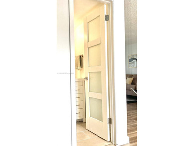 Golfer's Delight!

Awesome views, first floor convenience on Hollybrook Golf and Tennis Club  in Florida - for sale on GolfHomes.com, golf home, golf lot