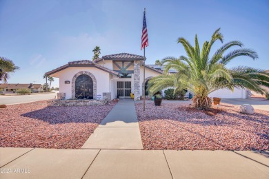 Welcome to this charming 2-bedroom, 2.5-bath home with a den in on Grandview Golf Course in Arizona - for sale on GolfHomes.com, golf home, golf lot
