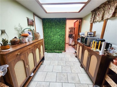 Charming 2-bed, 2-bath home in a quiet Bella Vista neighborhood on Bella Vista Country Club - Scottsdale in Arkansas - for sale on GolfHomes.com, golf home, golf lot