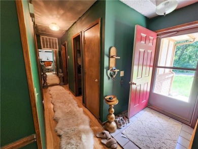 Charming 2-bed, 2-bath home in a quiet Bella Vista neighborhood on Bella Vista Country Club - Scottsdale in Arkansas - for sale on GolfHomes.com, golf home, golf lot