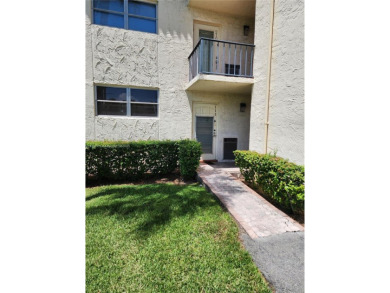 Beautiful 2BR/2BA corner-unit condo in a premier 55+ community on Hollybrook Golf and Tennis Club  in Florida - for sale on GolfHomes.com, golf home, golf lot