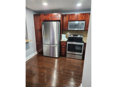 Beautiful 2BR/2BA corner-unit condo in a premier 55+ community on Hollybrook Golf and Tennis Club  in Florida - for sale on GolfHomes.com, golf home, golf lot