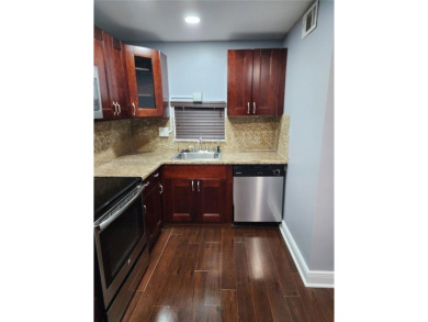 Beautiful 2BR/2BA corner-unit condo in a premier 55+ community on Hollybrook Golf and Tennis Club  in Florida - for sale on GolfHomes.com, golf home, golf lot
