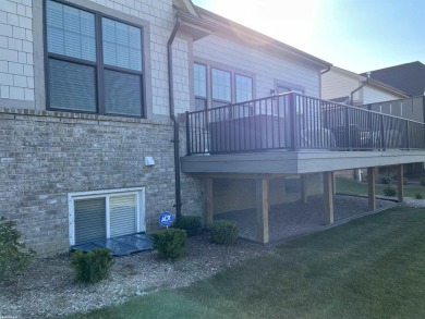 Truly amazing Almost brand new end unit Split level .  Unit on Pine Trace Golf Club in Michigan - for sale on GolfHomes.com, golf home, golf lot