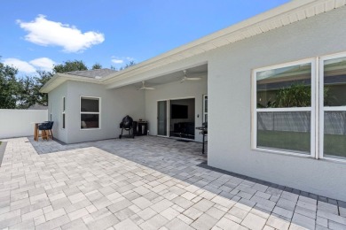 Fabulous Corner-Lot Home in Diamond Hill Golf Community | 4 Beds on Diamond Hill Golf and Country Club in Florida - for sale on GolfHomes.com, golf home, golf lot