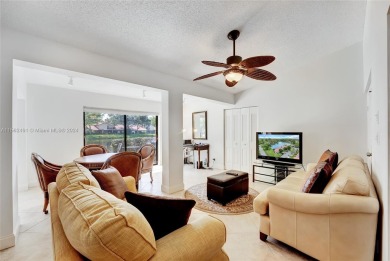 Beautiful 3 bed, 2 bath corner unit townhome in The Lakes of on Deer Creek Golf Club in Florida - for sale on GolfHomes.com, golf home, golf lot