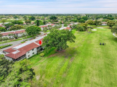 GORGEOUS RENOVATED CONDO | PRESTIGIOUS 55+ COMMUNITY OF on Boca Lago Golf and Country Club in Florida - for sale on GolfHomes.com, golf home, golf lot